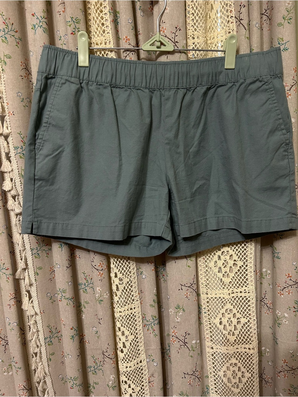 FreeFly Breeze Shorts Gray Blue Size Large EUC Lightweight Comfort